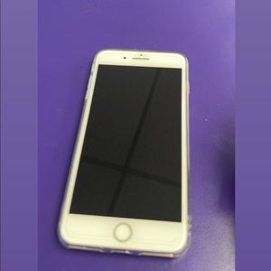 This is a iPhone 7 Plus it has a screen protector